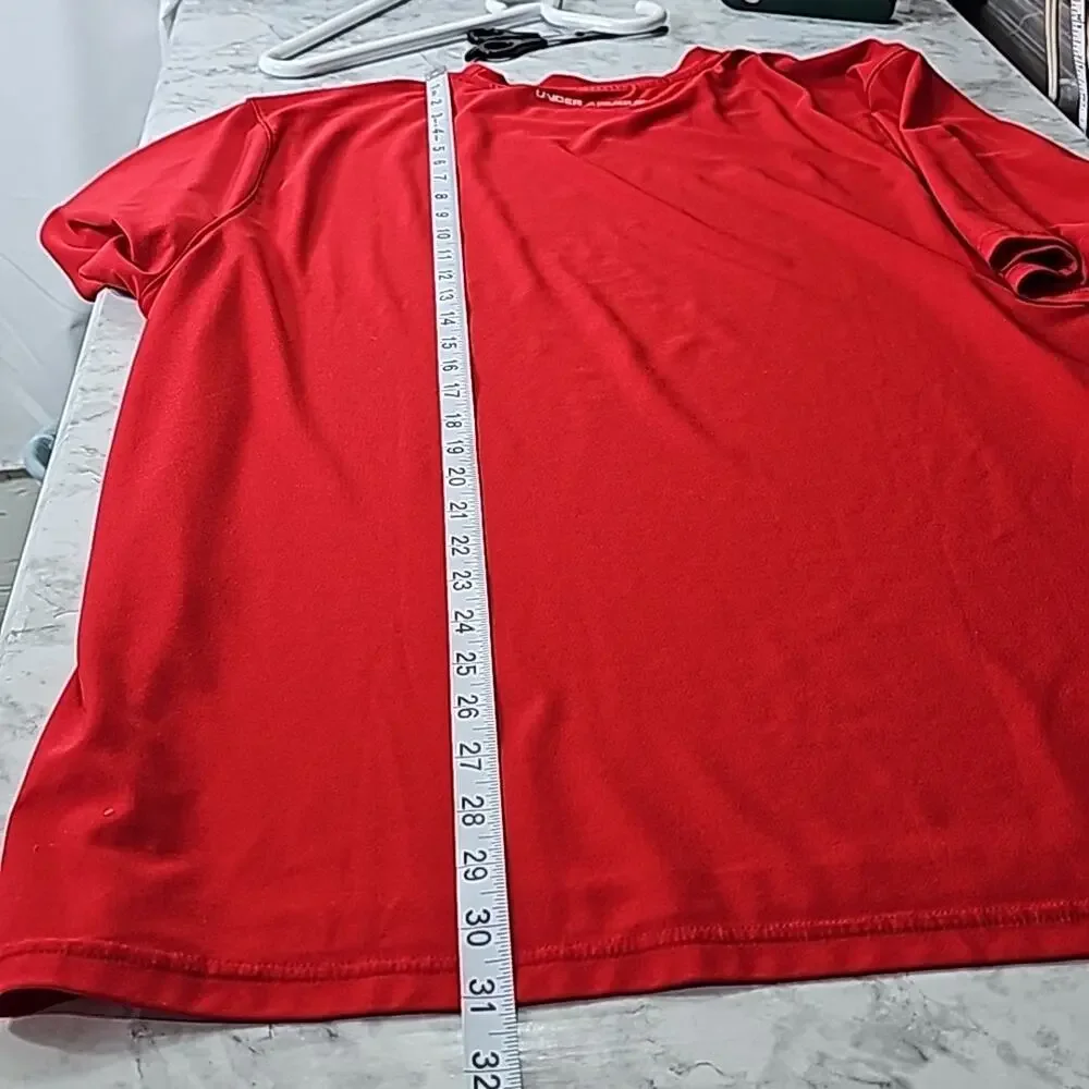 Under Armour Heatgear Mens Sz XL Red Short Sleeve Layering Workout Tee Shirt